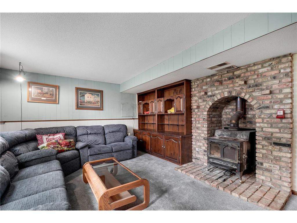 360 Sophia Avenue Hamburg MN 55339 7083300 image28