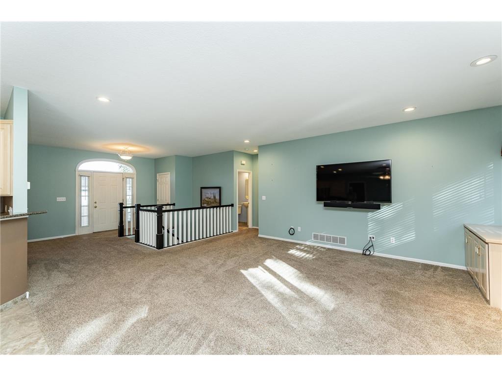 360 Wimbledon Hills Drive SW Rochester MN 55902 6795574 image9