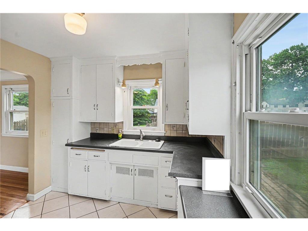 3600 Noble Avenue N Robbinsdale MN 55422 7077214 image16