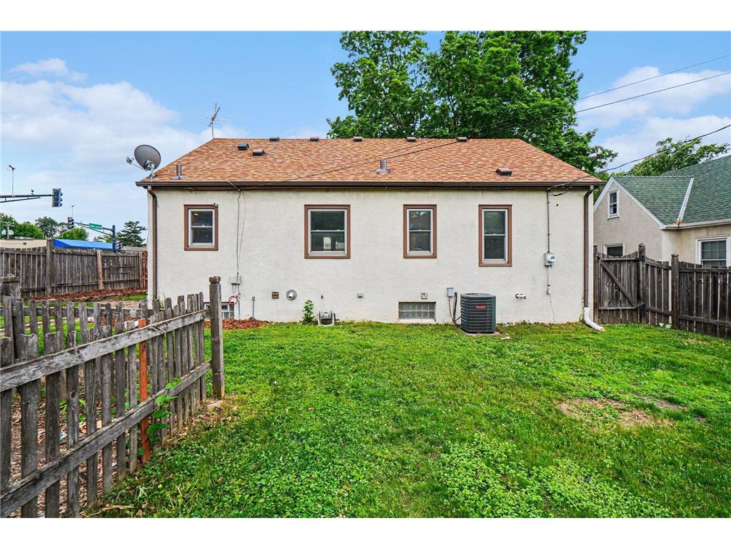 3600 Noble Avenue N Robbinsdale MN 55422 7077214 image4
