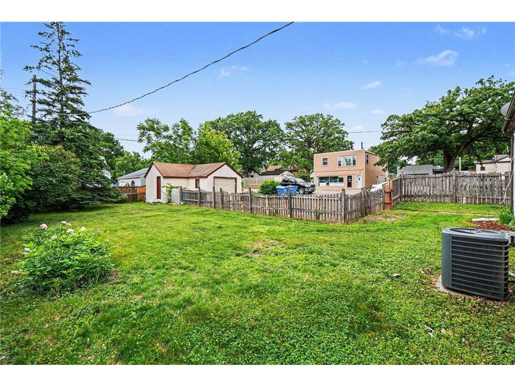 3600 Noble Avenue N Robbinsdale MN 55422 7077214 image5