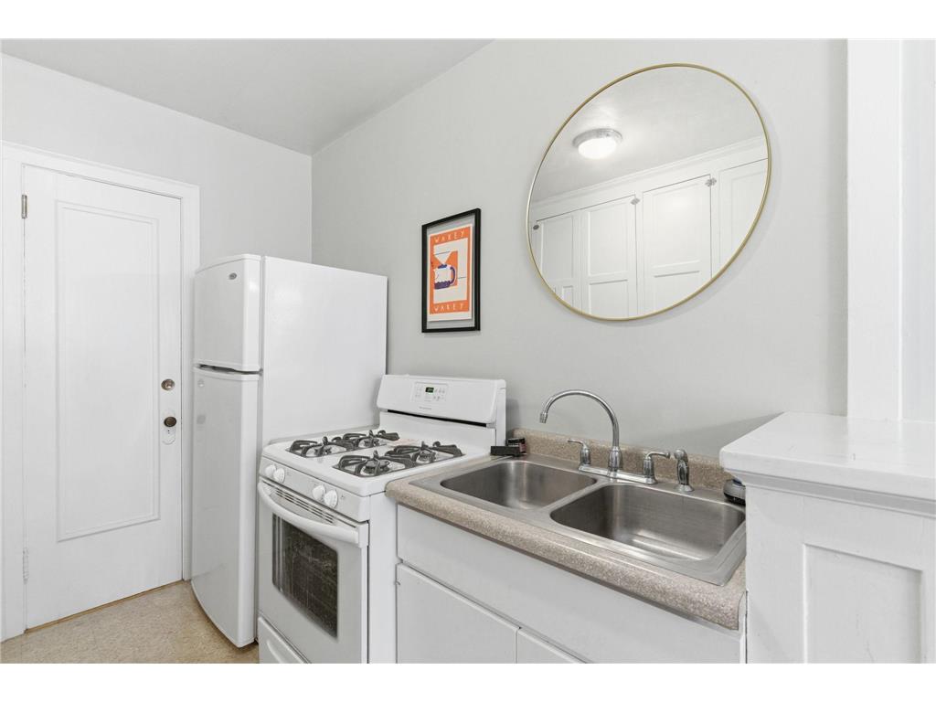 3603 Aldrich Avenue S #200 Minneapolis MN 55409 6823032 image9