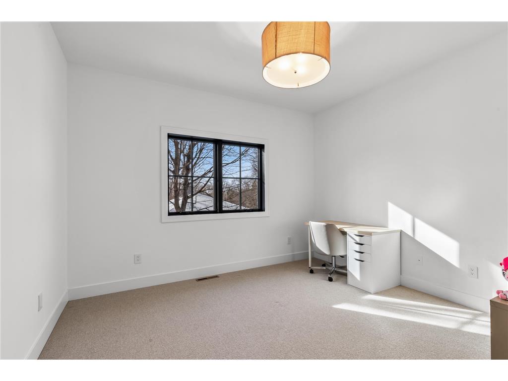 3605 Parkway Street Deephaven MN 55391 6820588 image32