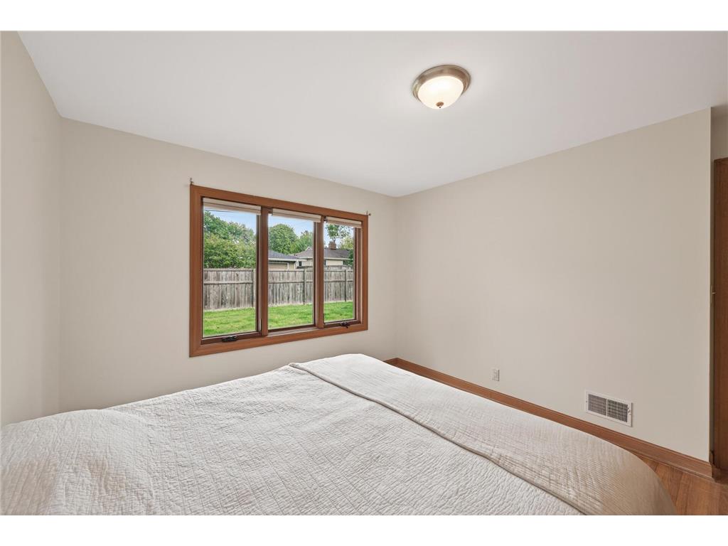 3606 Beard Avenue N Robbinsdale MN 55422 7053948 image16