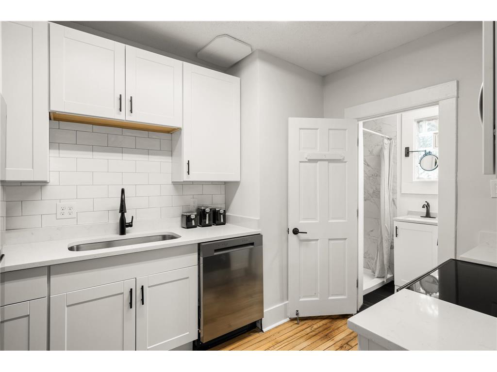 3609 E 42nd Street Minneapolis MN 55406 7081579 image10