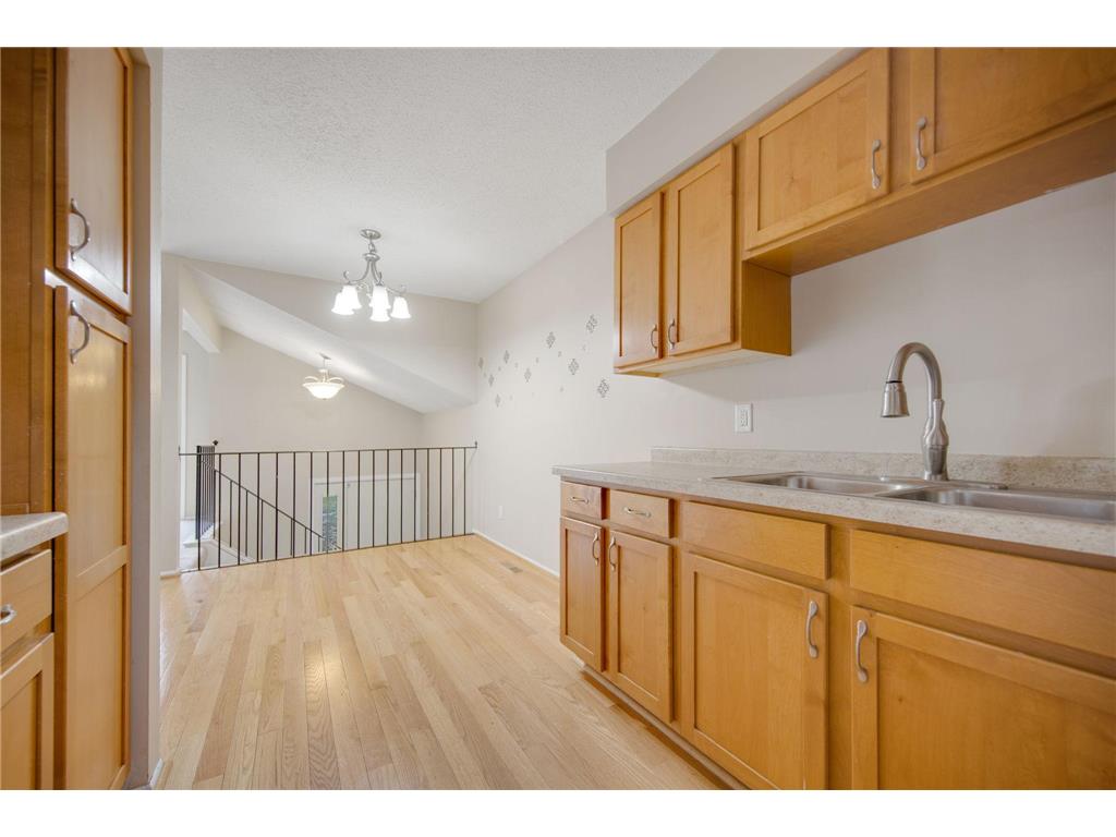 361 Elan Court Woodbury MN 55125 6816394 image17