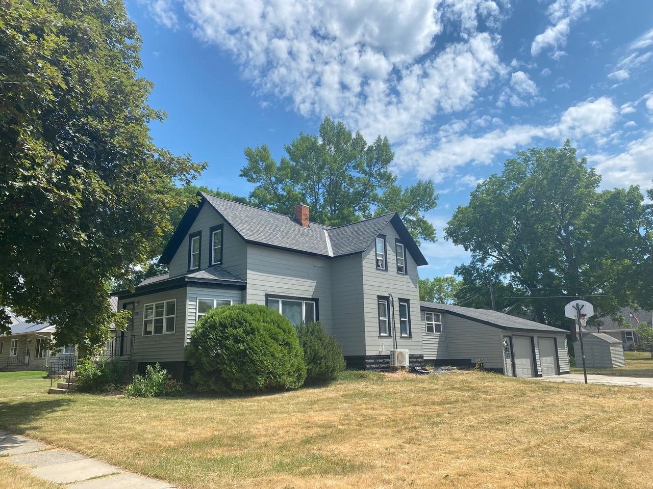 361 S 9th Street, Bird Island, MN 55310 MLS 6015348 Edina Realty