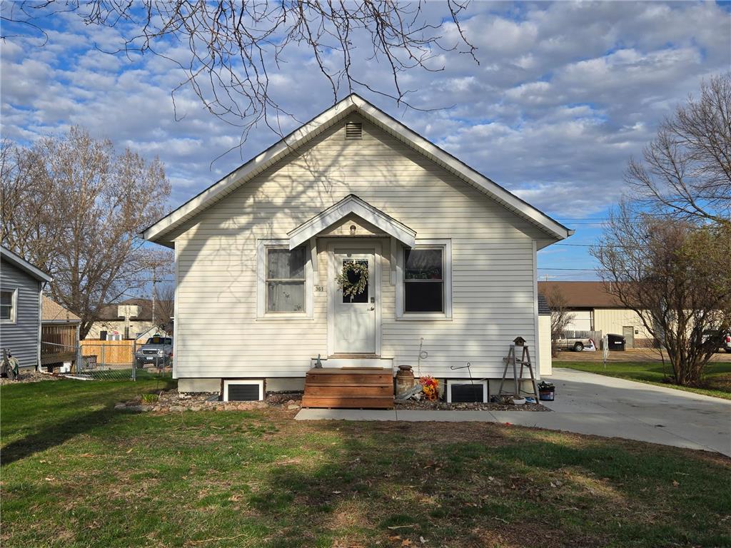 361 S Montgomery Avenue Le Center MN 56057 7054782 image1