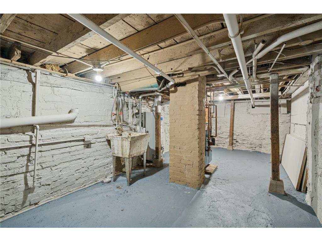 3611 Queen Avenue N Minneapolis MN 55412 7004481 image19