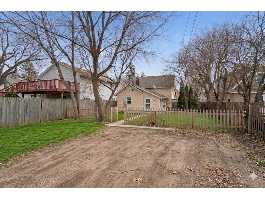 3611 Queen Avenue N Minneapolis MN 55412 7004481 image22