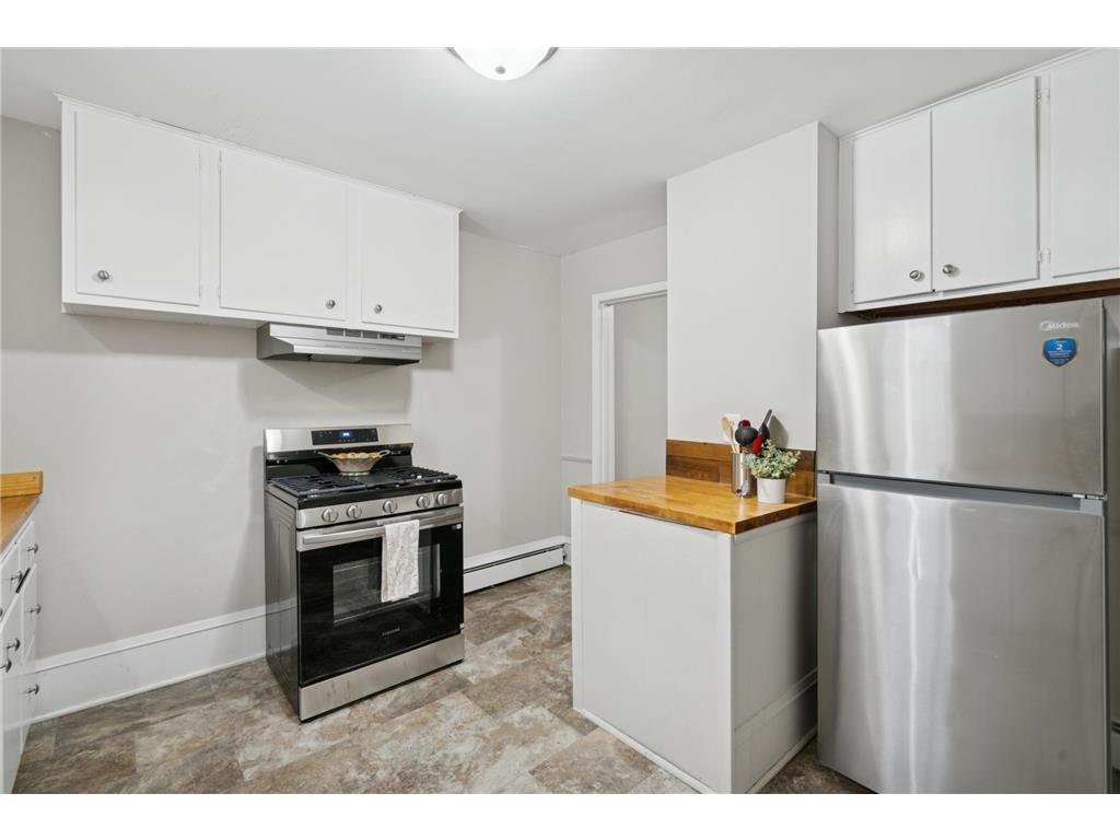 3611 Queen Avenue N Minneapolis MN 55412 7004481 image9