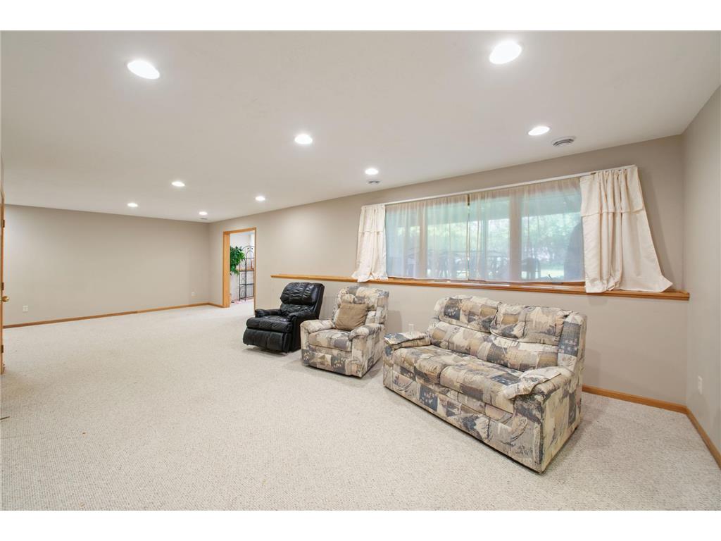 3612 104th Trail N Brooklyn Park MN 55443 7079772 image42
