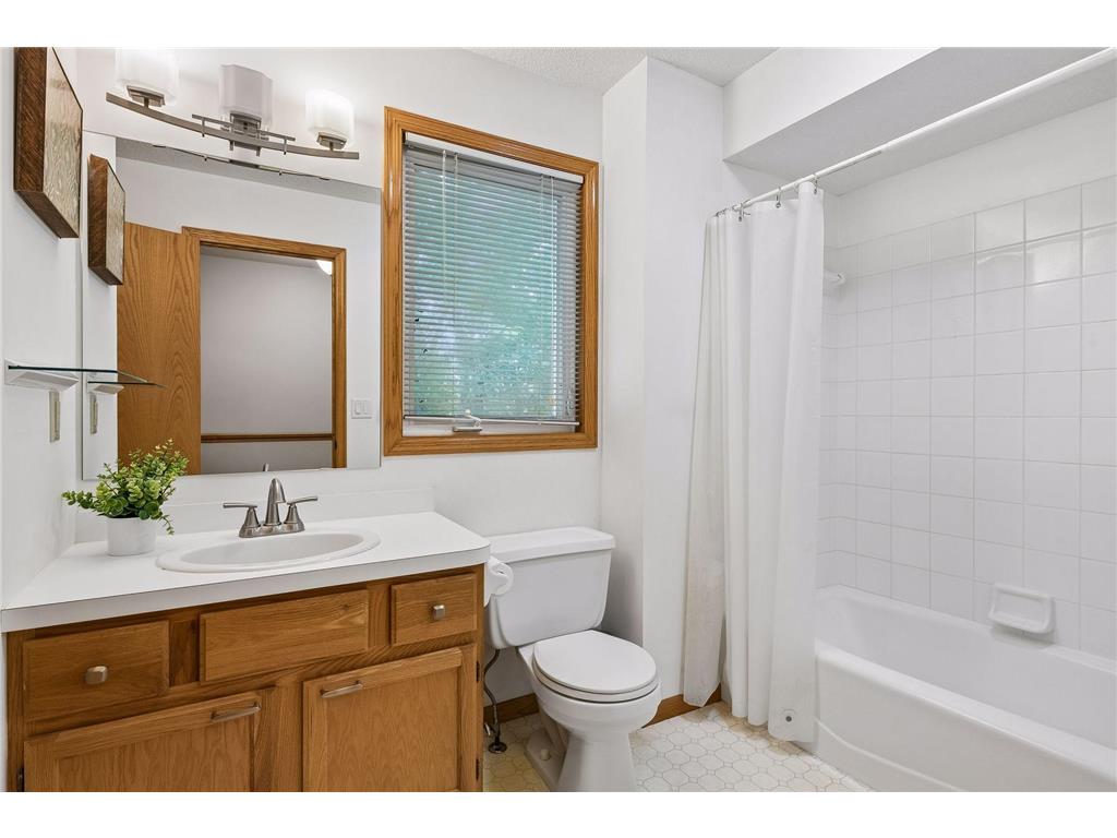 3612 Saint Francis Way #C Eagan MN 55123 7085006 image25