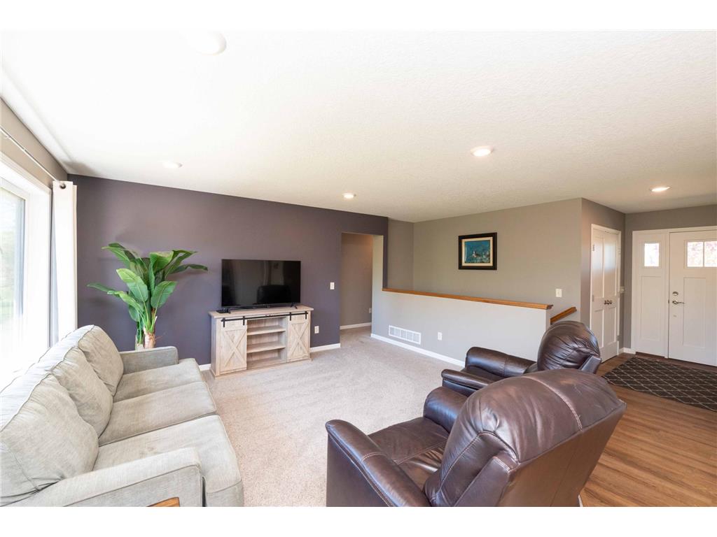 3615 33rd Street SE Rockford Twp MN 55313 7073091 image17