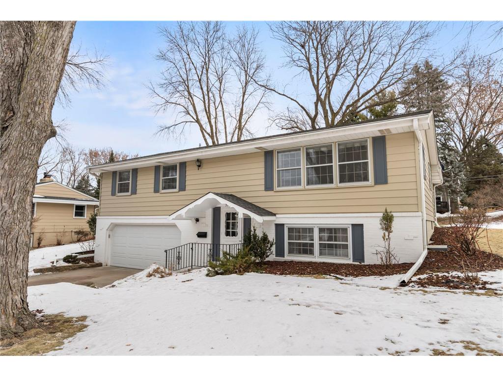 3617 Coolidge Street NE Saint Anthony MN 55418 7005003 image1
