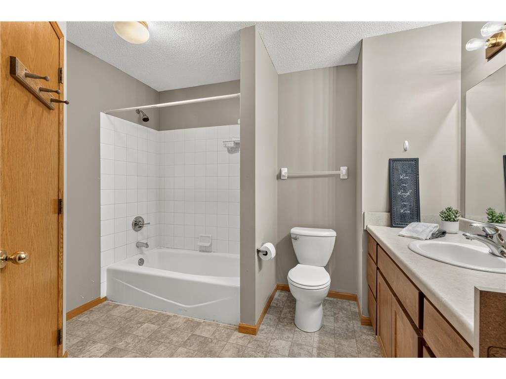 3617 Saint Francis Way #B Eagan MN 55123 7111378 image19