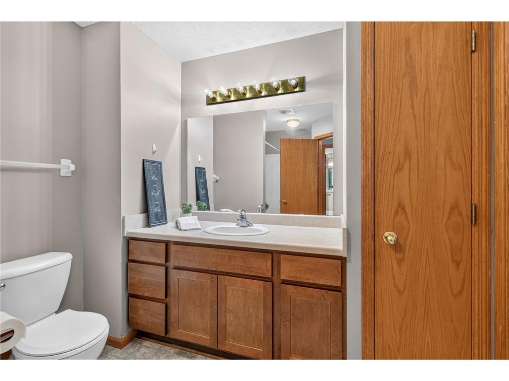 3617 Saint Francis Way #B Eagan MN 55123 7111378 image20
