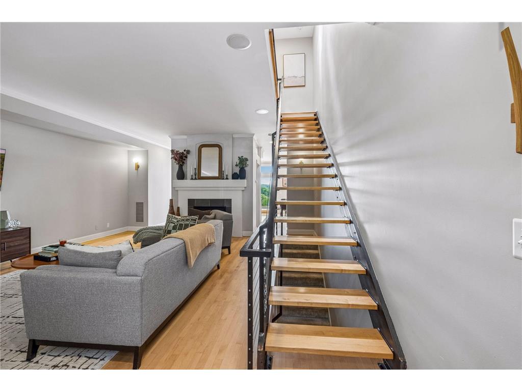 362 Ramsey Street Saint Paul MN 55102 7091299 image18