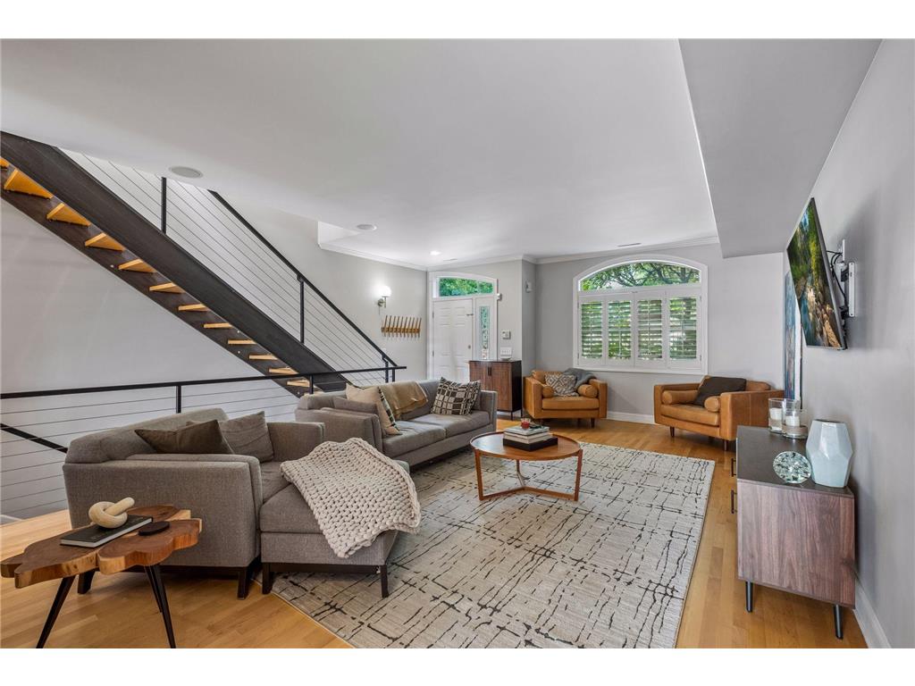 362 Ramsey Street Saint Paul MN 55102 7091299 image2
