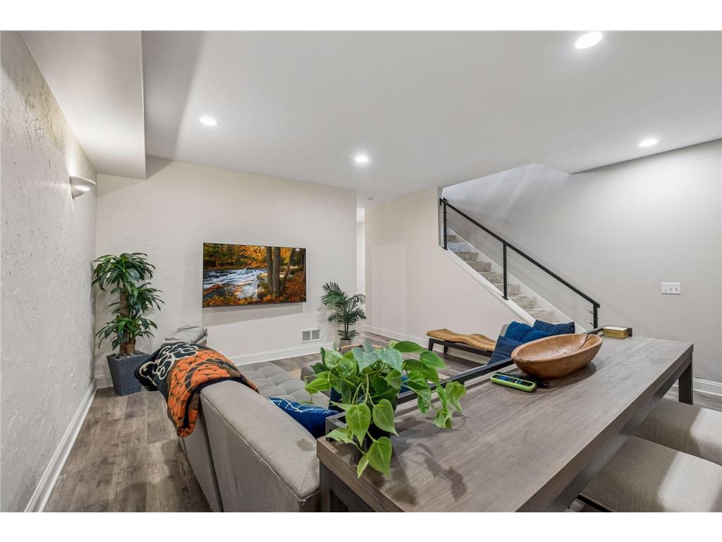 362 Ramsey Street Saint Paul MN 55102 7091299 image30