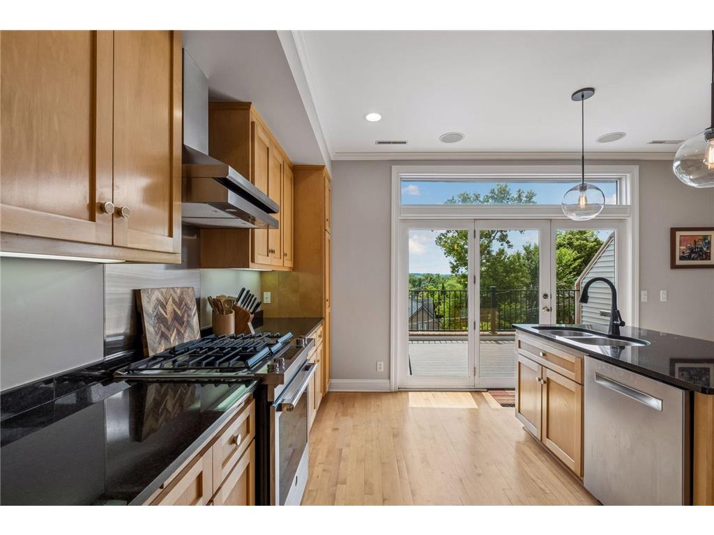 362 Ramsey Street Saint Paul MN 55102 7091299 image9