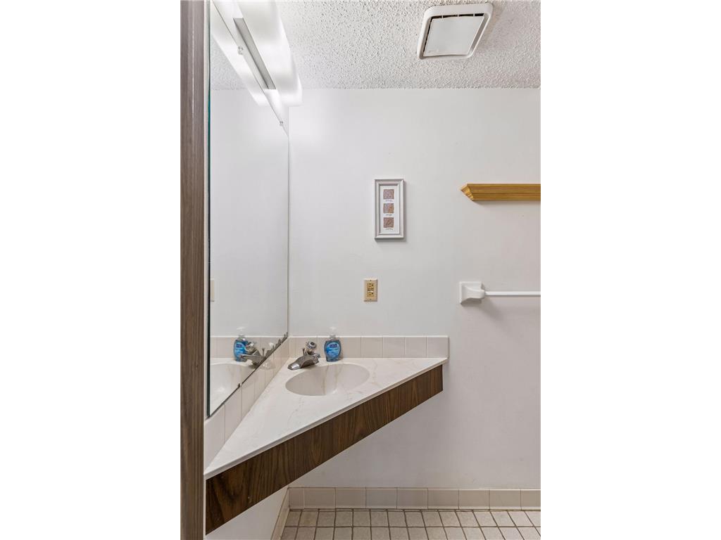 3620 Independence Avenue S #10 Saint Louis Park MN 55426 7080195 image16