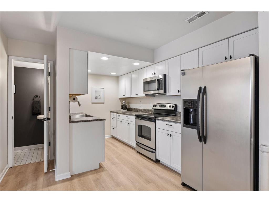 3620 Independence Avenue S #60 Saint Louis Park MN 55426 7049579 image11