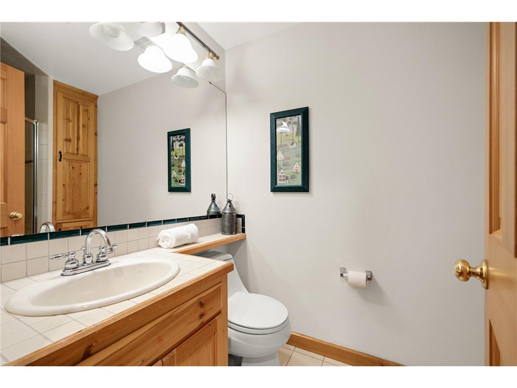 3620 James Avenue Deephaven MN 55391 7008452 image32