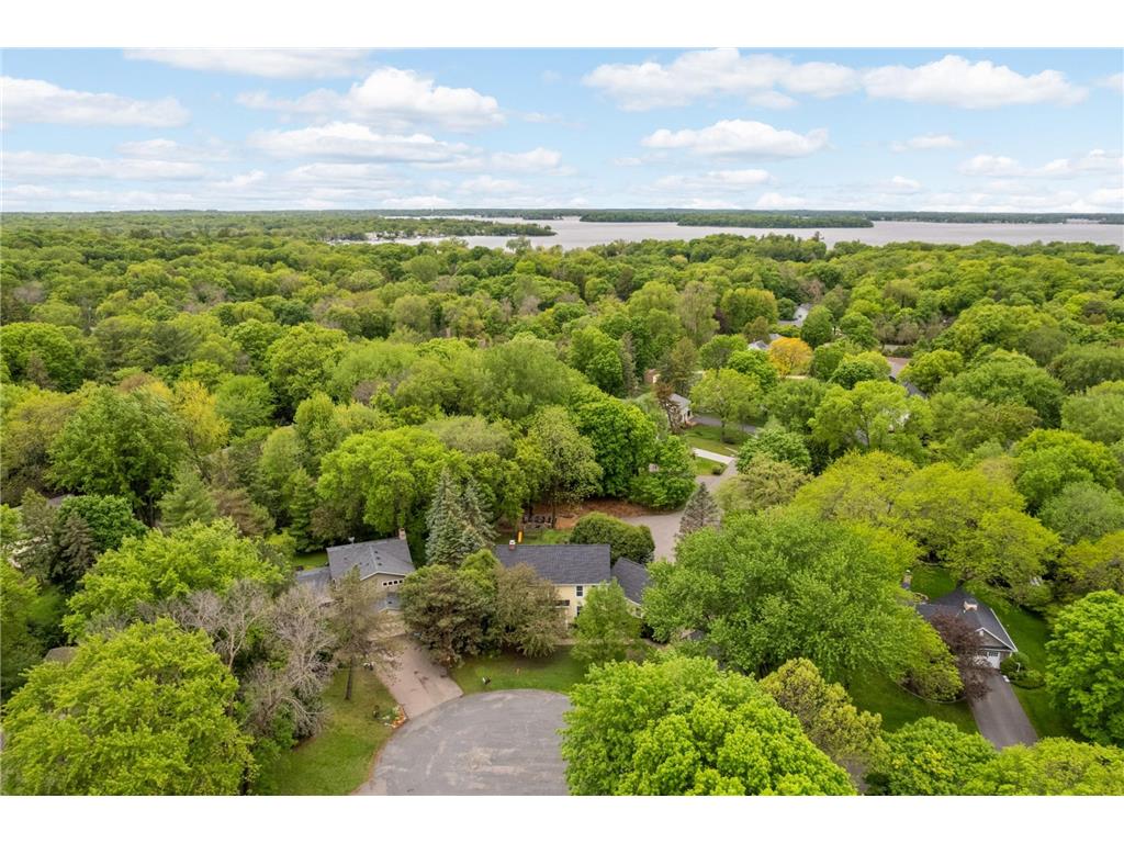 3620 James Avenue Deephaven MN 55391 7008452 image39