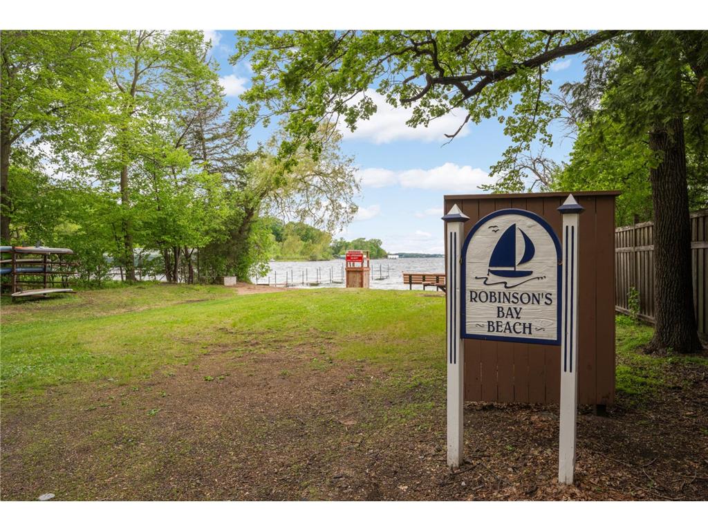 3620 James Avenue Deephaven MN 55391 7008452 image46