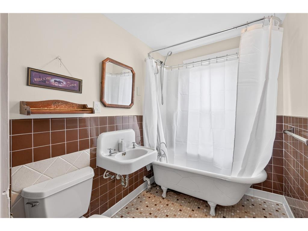 3622 Dupont Avenue N Minneapolis MN 55412 7044171 image20