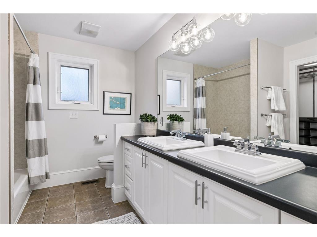 363 Macalester Street Saint Paul MN 55105 7049885 image28