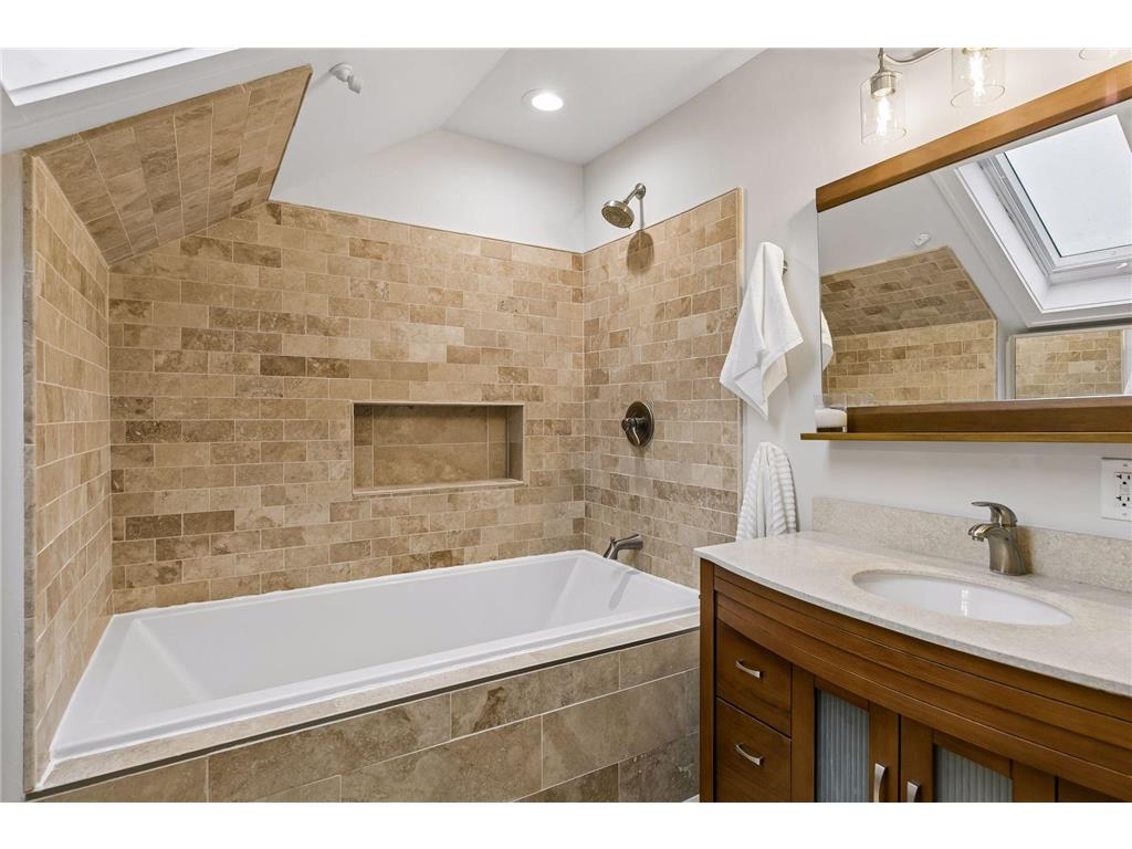 363 Macalester Street Saint Paul MN 55105 7049885 image33