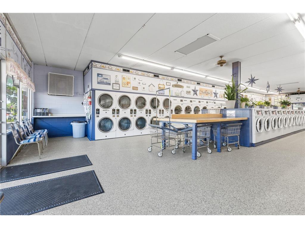 363 N Knowles Avenue New Richmond WI 54017 7064776 image1