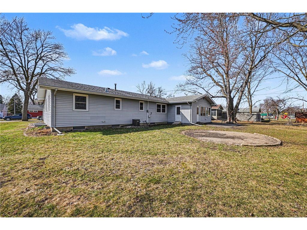363 N Waterville Avenue Le Center MN 56057 7043866 image16