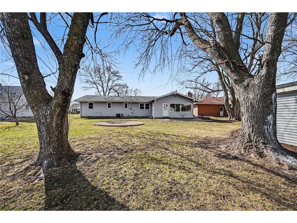 363 N Waterville Avenue Le Center MN 56057 7043866 image2