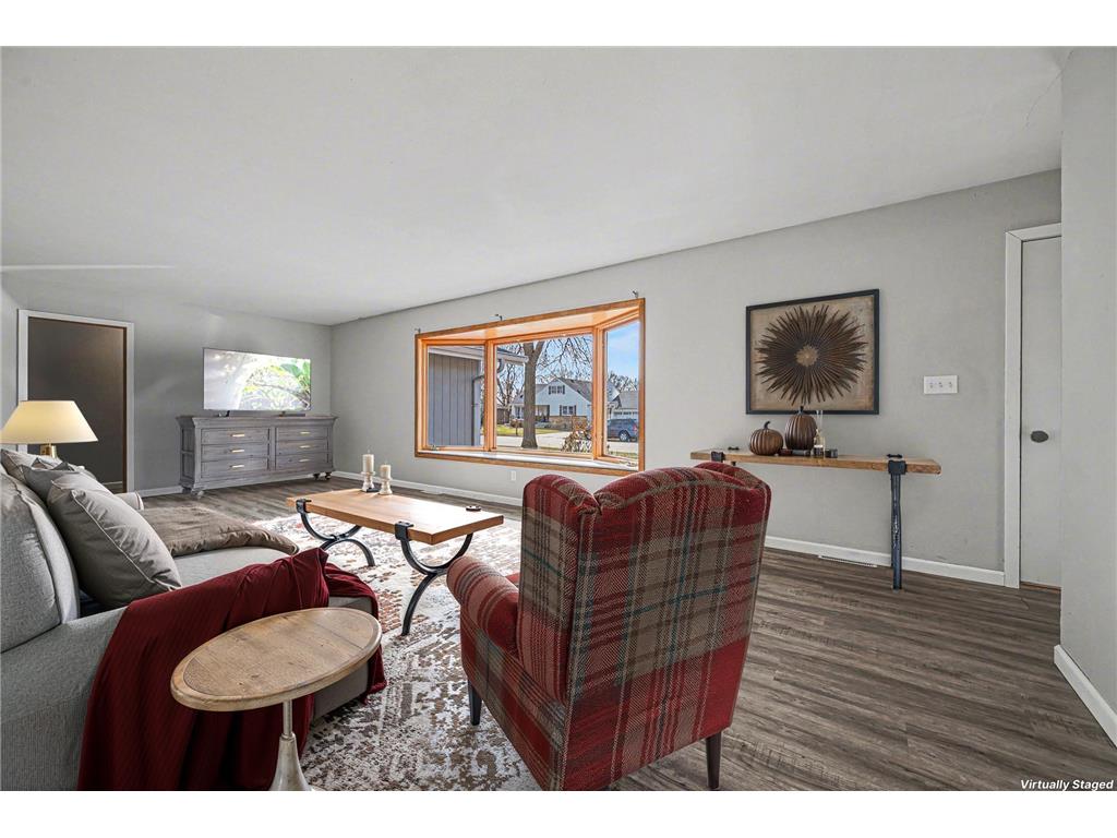 363 N Waterville Avenue Le Center MN 56057 7043866 image4