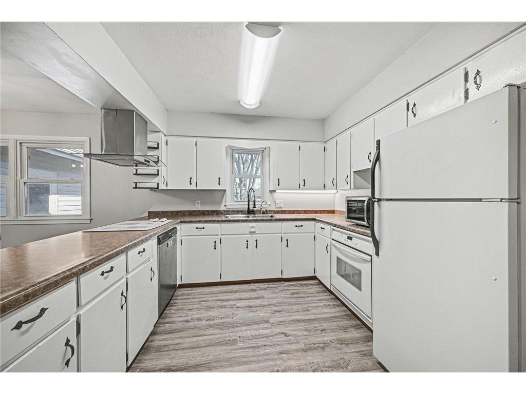 363 N Waterville Avenue Le Center MN 56057 7043866 image6