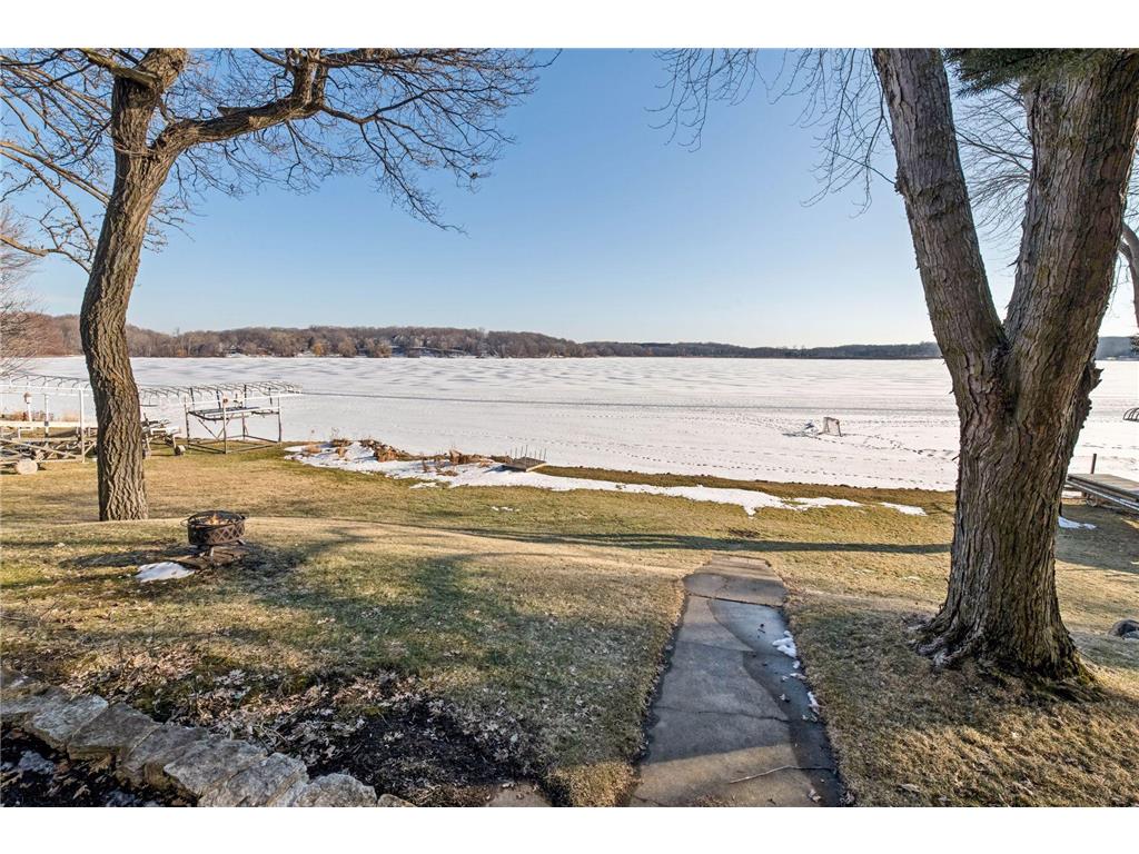3631 S Cedar Drive Chanhassen MN 55331 - Minnewashta 7013861 image1