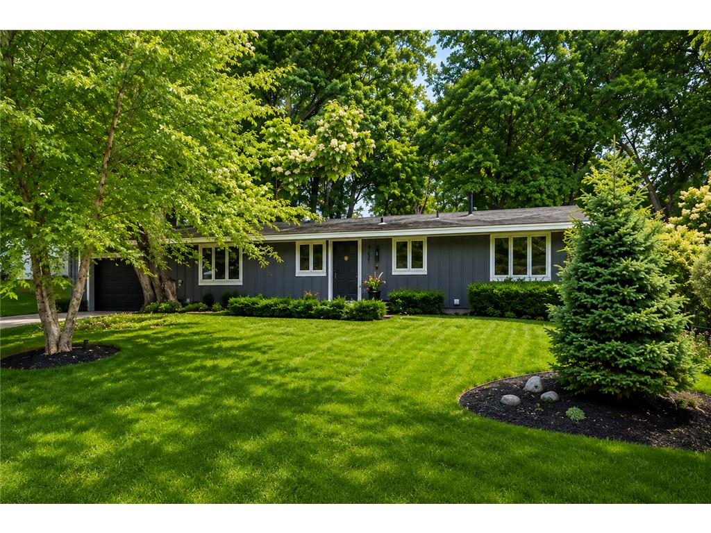 3633 Flag Avenue N New Hope MN 55427 7090879 image1