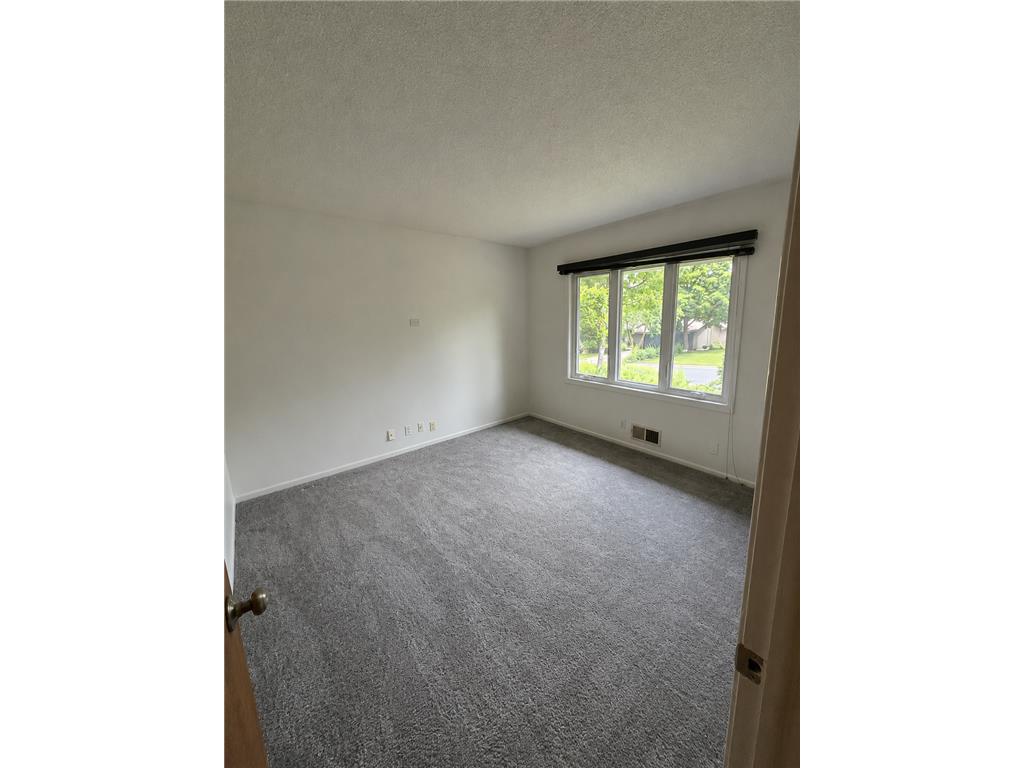 3633 Flag Avenue N New Hope MN 55427 7090879 image16