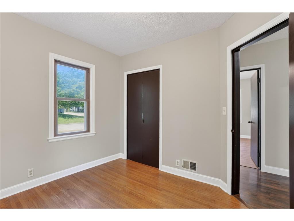 3633 Lowry Avenue N Robbinsdale MN 55422 7082011 image9