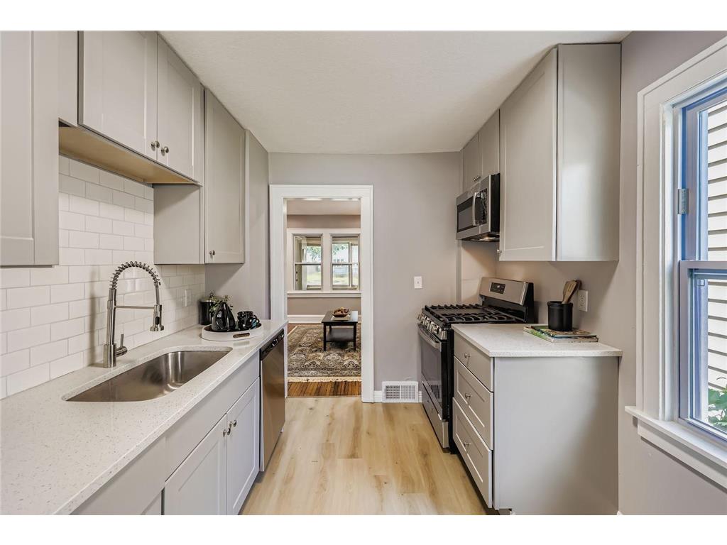 3634 Orchard Avenue N Robbinsdale MN 55422 6761918 image10