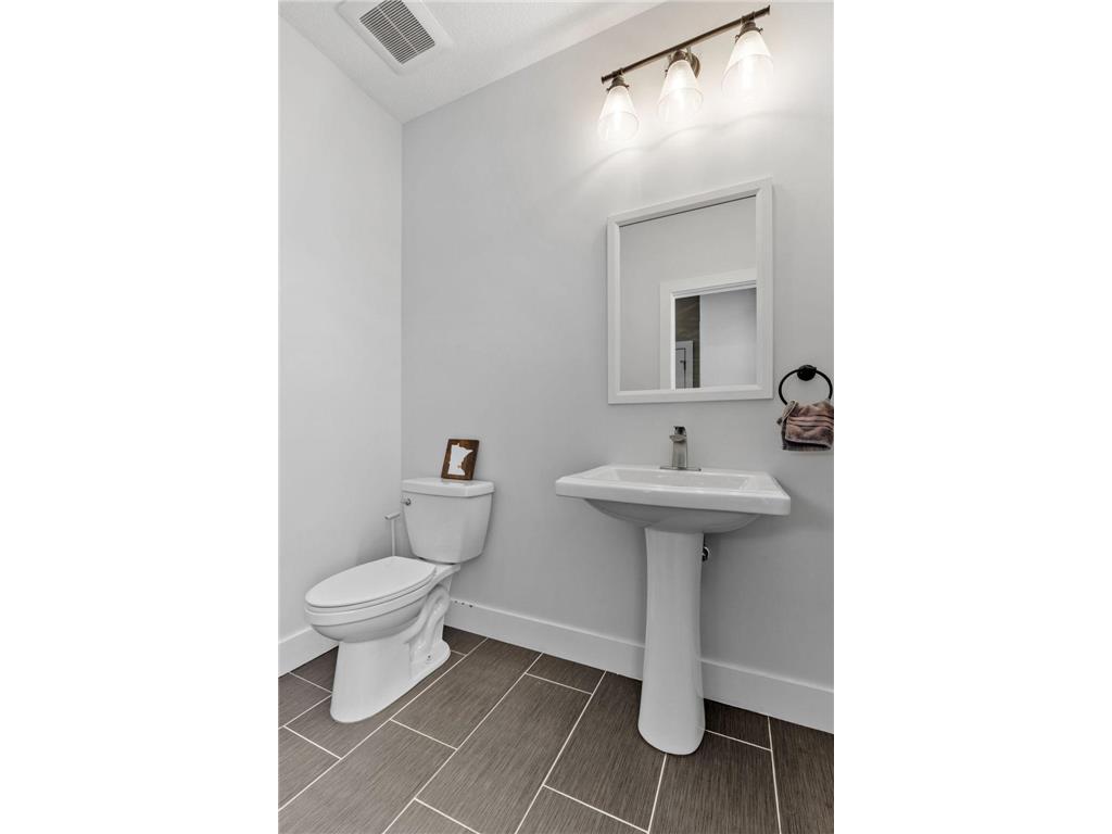 3637 Emerson Avenue N Minneapolis MN 55412 7072279 image20