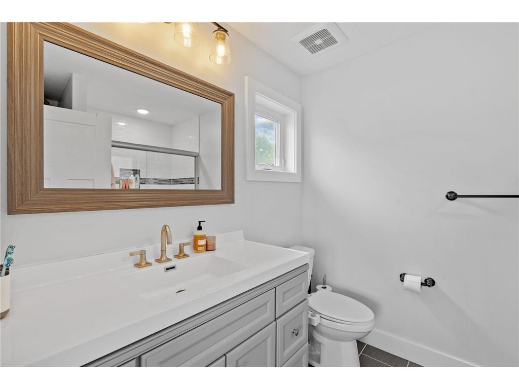 3637 Emerson Avenue N Minneapolis MN 55412 7072279 image21