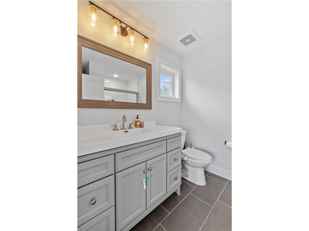 3637 Emerson Avenue N Minneapolis MN 55412 7072279 image22