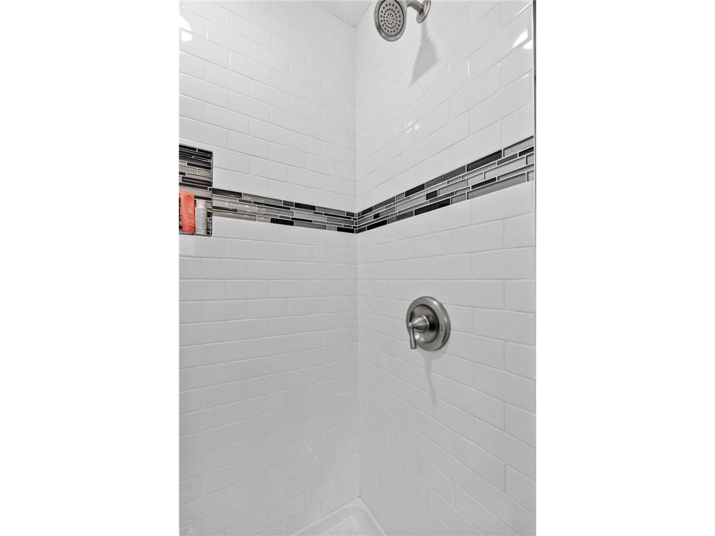 3637 Emerson Avenue N Minneapolis MN 55412 7072279 image23