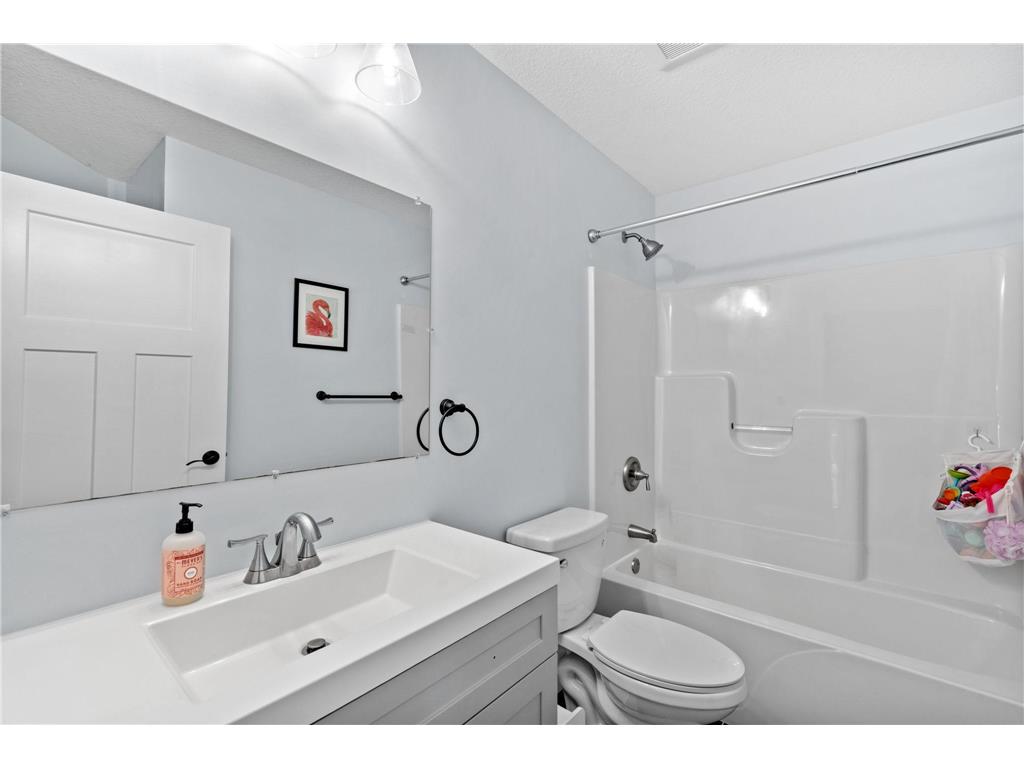 3637 Emerson Avenue N Minneapolis MN 55412 7072279 image30