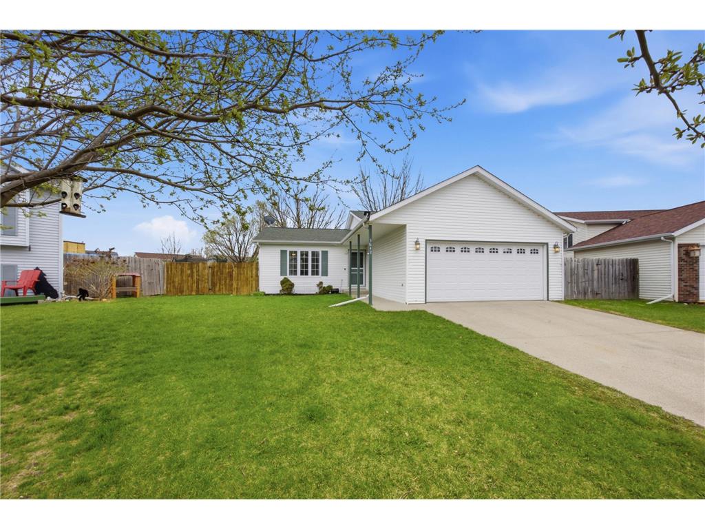 3642 10th Street N Fargo ND 58102 7070043 image1