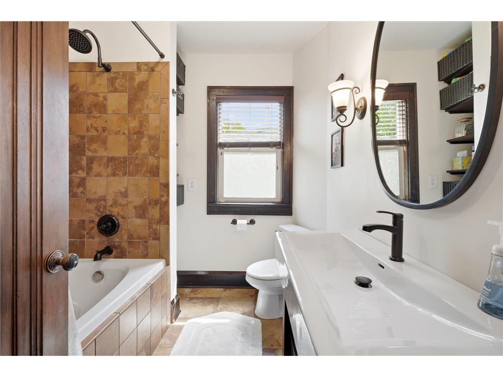 3644 Hubbard Avenue N Robbinsdale MN 55422 7072873 image14